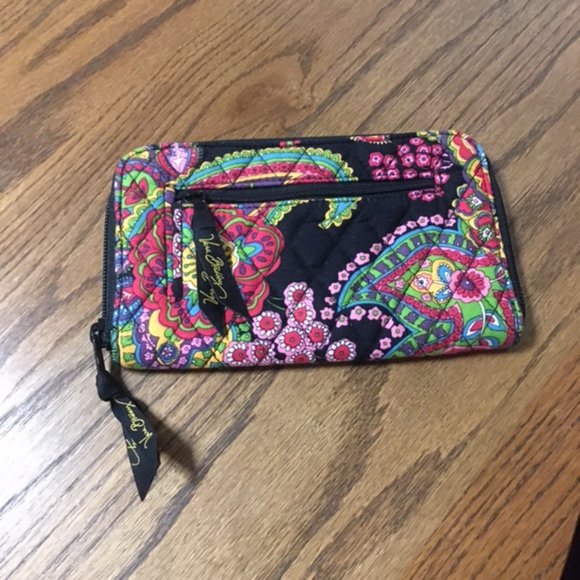 Vera Bradley Card Holder/Wallet - Picture 4 of 9